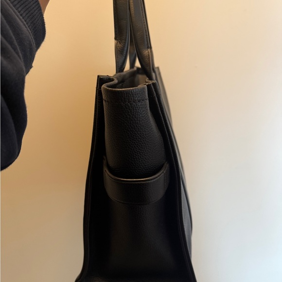 Marc Jacobs Black Leather Tote Bag - Picture 2 of 7